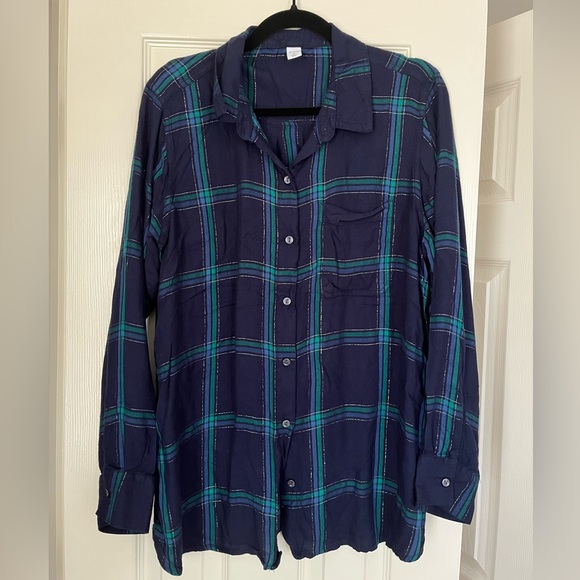 Old Navy Tops - Old Navy Button Down Shirt. Size XL. soft and Lightweight. Like New. EUC.